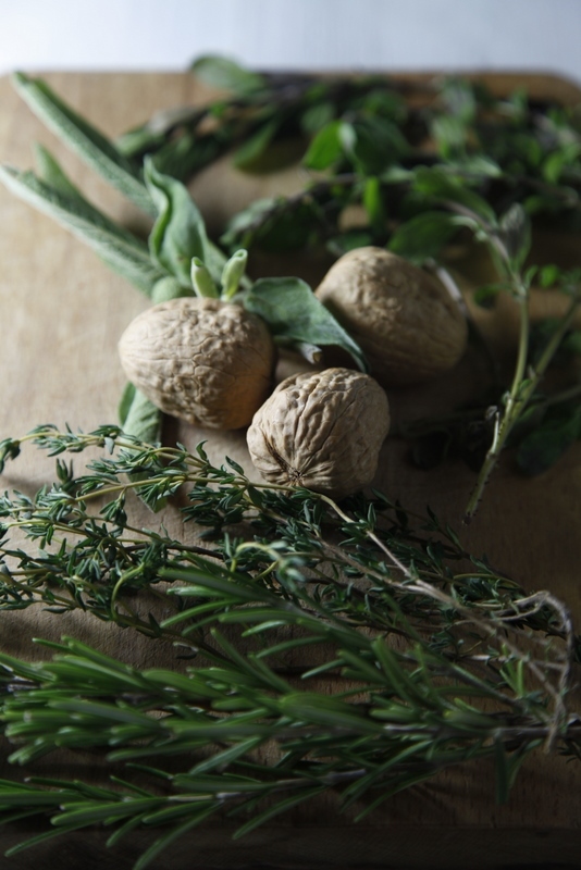 pici-e-castagne-pici-alle-quattro-erbe-e-ricotta-1