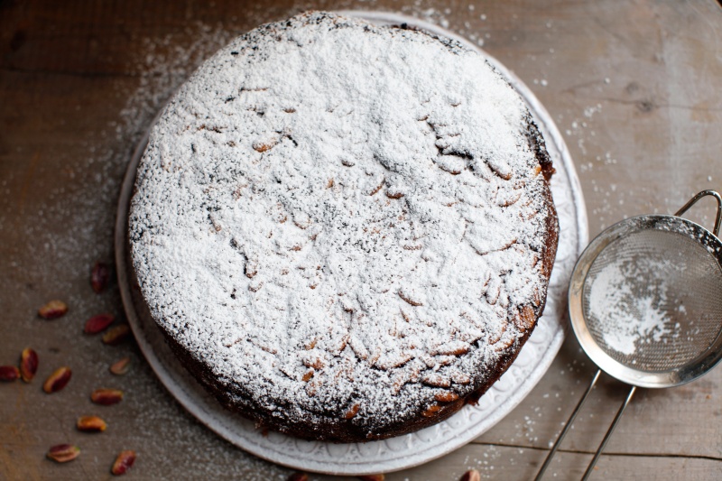 pici-e-castagne-pistachio-cake