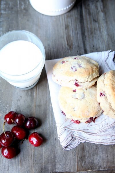 pici-e-castagne-scones-alle-ciliegie-3