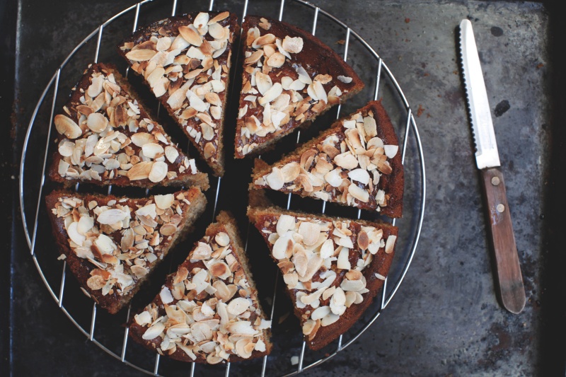 pici-e-castagne-torta-di-mandorle