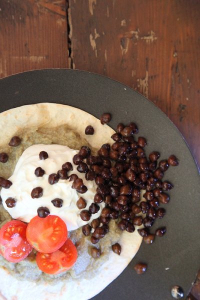 pici-e-castagne-tortillas-di-ceci-neri3-copia