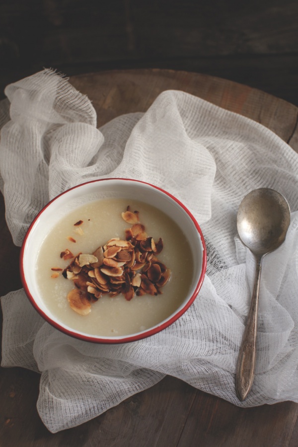 pici-e-castagne-zuppa-di-cavolfiore-e-mandorle-2