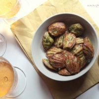 PICCOLE MADELEINES DI KAMUT CON CAPRINO ED ERBETTE DI CAMPAGNA