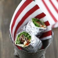 <span class="corsivo"> The Perfect Bite </span> : : BURRITOS CON AGNELLO ALLA GRIGLIA E PEPERONI ARROSTITI