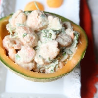 INSALATA DI GAMBERI, MELONE E TOFU AFFUMICATO