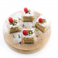 <span class="corsivo"> The Perfect Bite </span> : :  MATCHA MAGIC CAKE