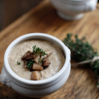 <span class="corsivo"> Comfort Food </span> : :  ZUPPA DI PANE E FUNGHI